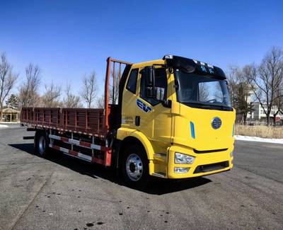 解放純電動6米8車型亮相工信部公告，引領城市物流綠色新篇章